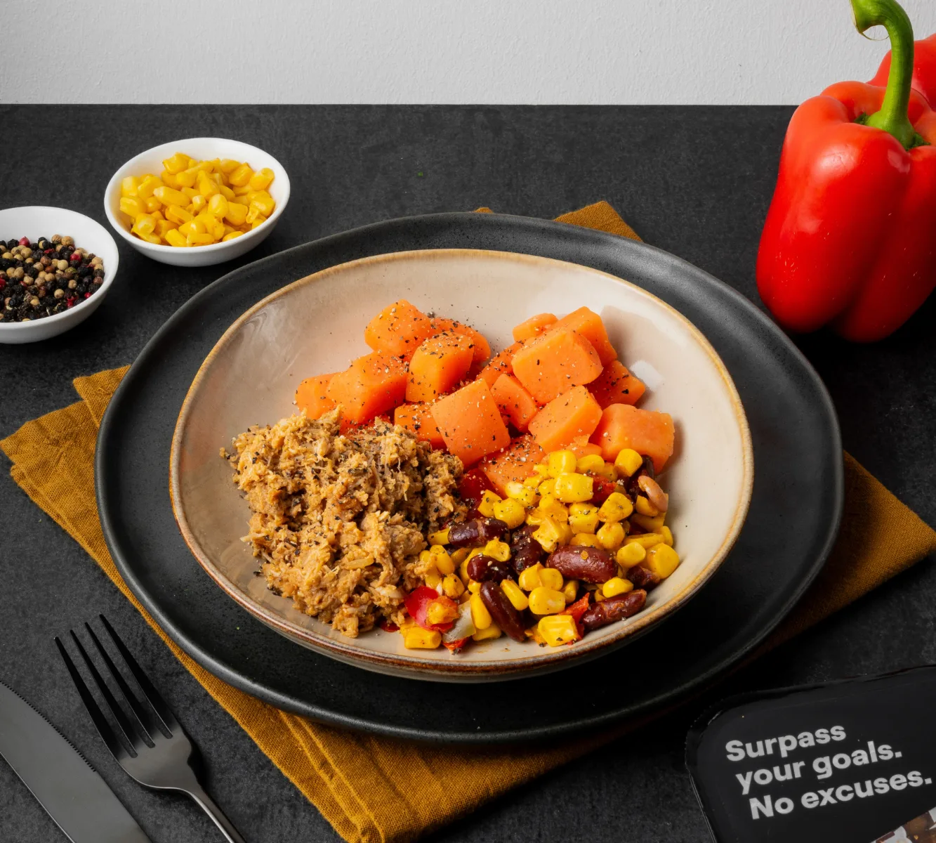 Zoete Aardappel - BBQ Pulled Chicken - Geroosterde Maïsmix